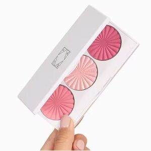 OFRA- Midi Palette Blossom Blush Palette